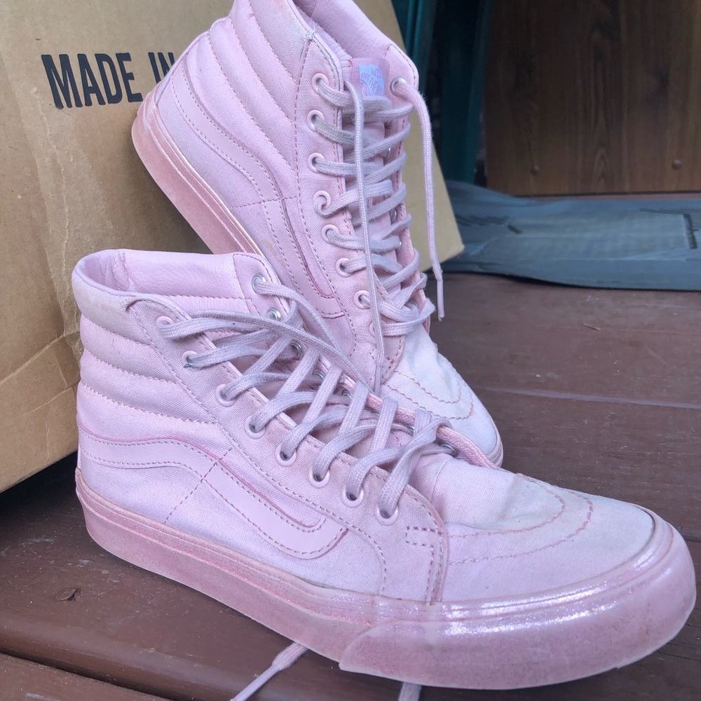 shimmery pink sk8-hi vans